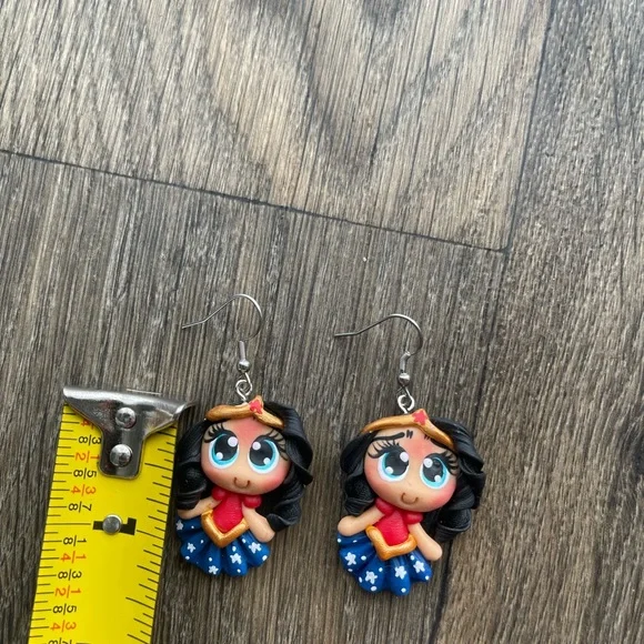 The wonder women earrings handmade super hero porcelain dangle hypoallergenic - Picture 4 of 5